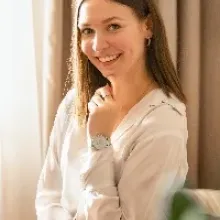 Tóth Laura